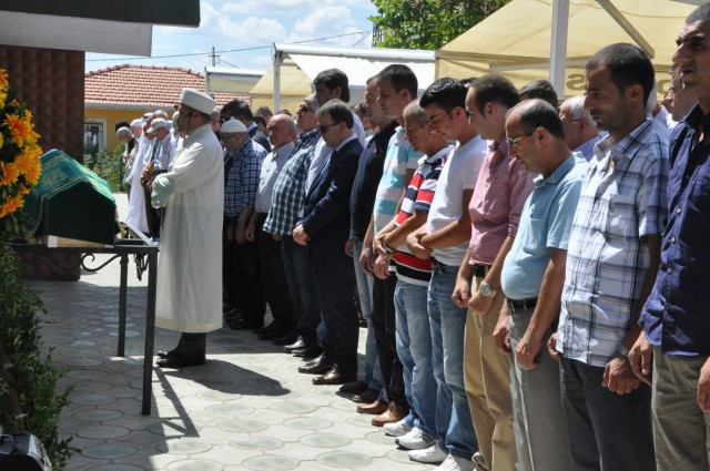 Çakır son yolculuğuna uğurlandı