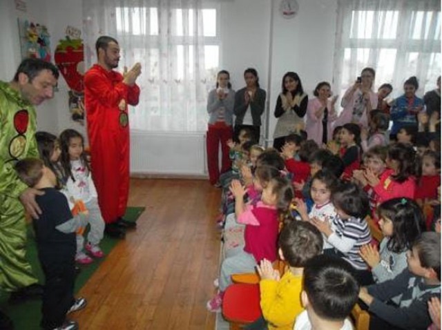 Abdullah Aliye Can’lılar tiyatro izledi