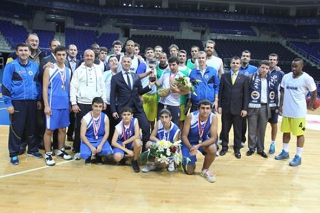 Şampiyon Özel Sporculara çok özel hediye