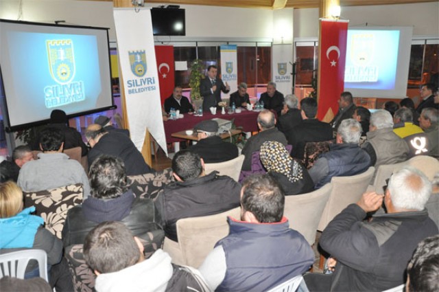 Işıklar, pazarcılarla bir araya geldi!