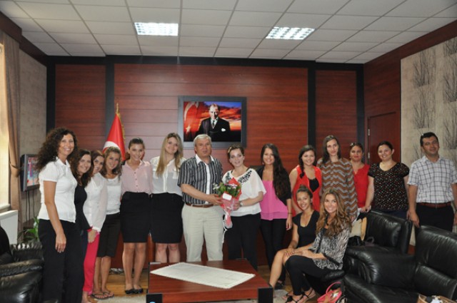 Protokole teşekkür öğrencilere övgü