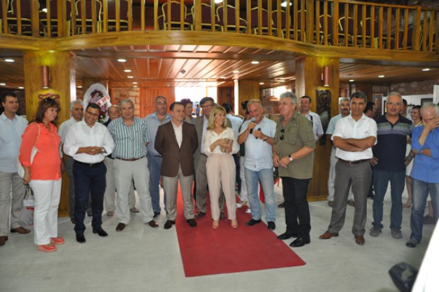 Aydar Ailesi’nin sergisine renkli açılış