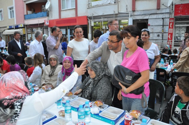 Alibey Mahallesi’nden Karakaş’a sıcak karşılama