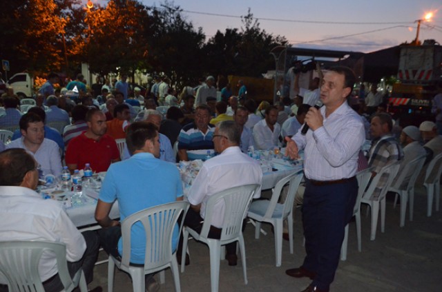 Işıklar: Bu bayrak inmez bu ezan dinmez