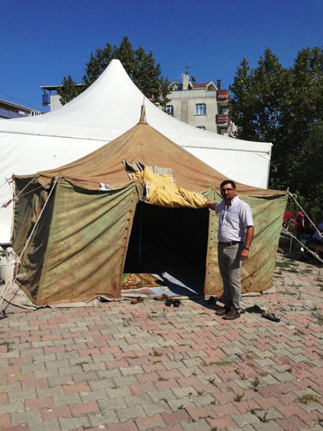 ALEVİLER, CEMEVİ’NE YAPILAN SALDIRIYI KINADI