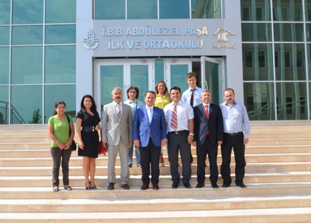 Abdülezel’e, Işıklar’dan Fen Laboratuvarı