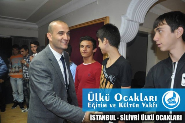Kılavuz, ülkücü gençlerle buluştu