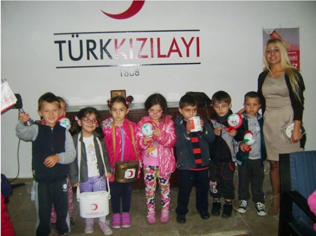 Papatyalar, Kızılay’ı ziyaret etti