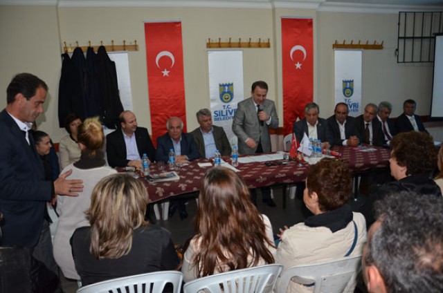 Işıklar: Hizmetin siyaseti yok