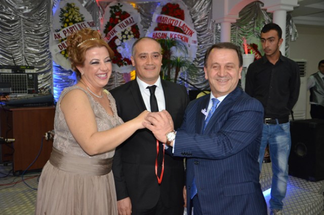 Hep mutlu ol Dilek