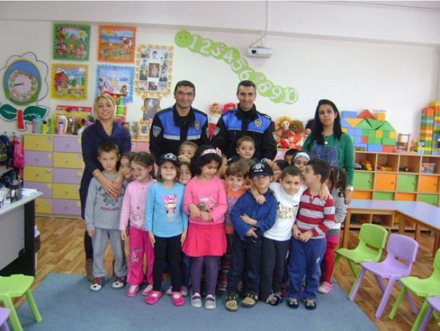 Papatyalar meslekleri öğreniyor