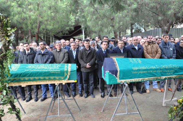 Kalbimizde yaşayacaksın Feza Abla