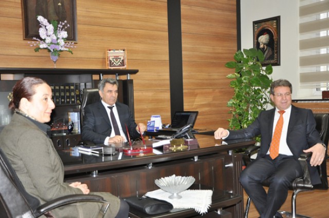 Sert, eğitim projelerine yöneldi