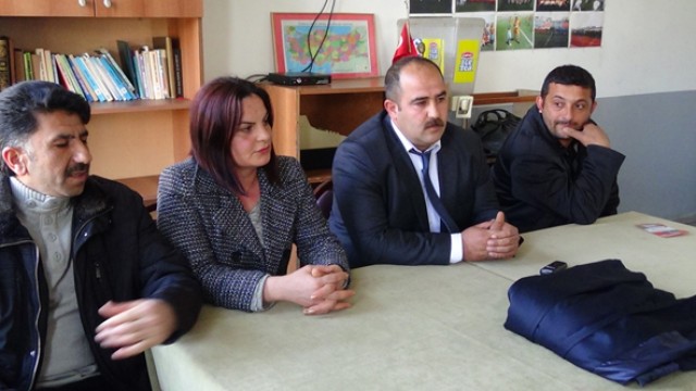 Aksu “bir telefon kadar yakınım”