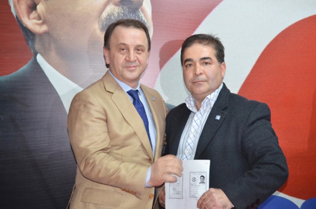 AK Parti emektarı, CHP’ye geçti