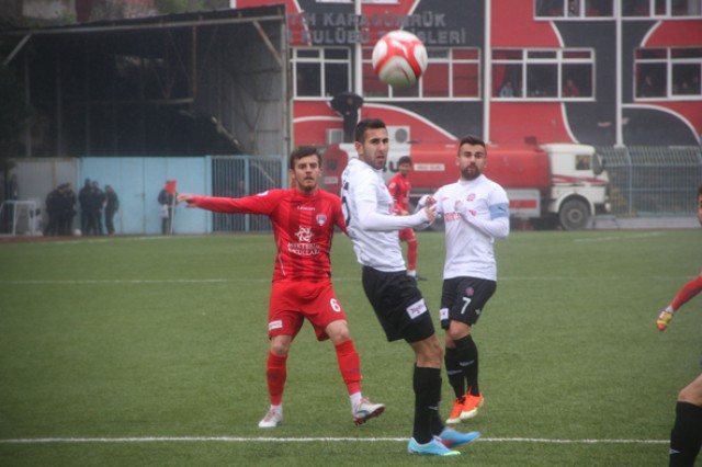 Silivri’de 1 puan kaleci Barış’ın