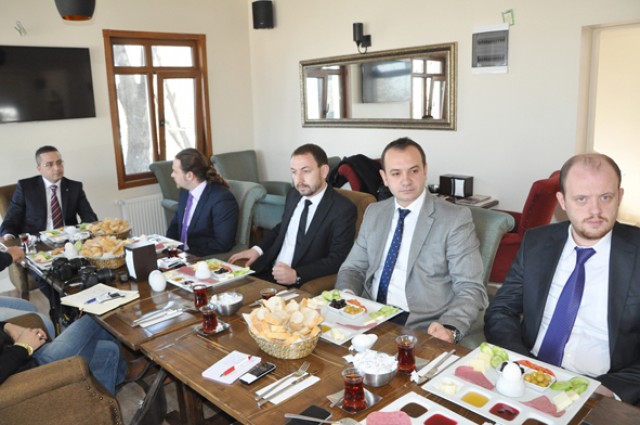 Arıkan: Ülküdaşlar sokakta değil ilim yolunda