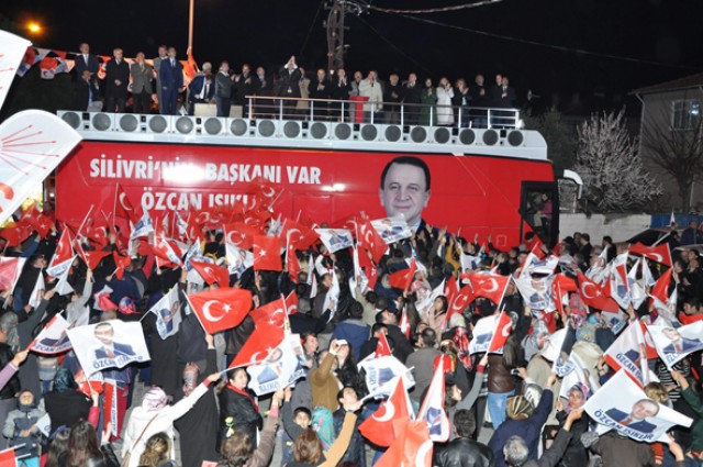 Işıklar’ın protestocularla imtihanı