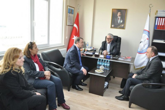 Işıklar, destek turlarında
