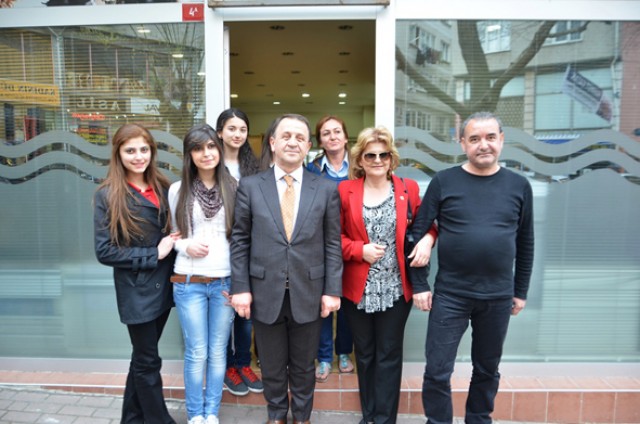Işıklar, ziyaretlerini sürdürüyor