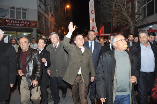 “Atatürk’e sığınmakla eleştiriliyoruz, ayakkabı kutularına mı sığınalım!?”