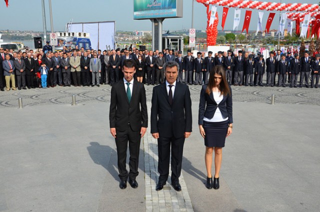 “Memleketi asıl aydınlığa boğacak sizlersiniz”