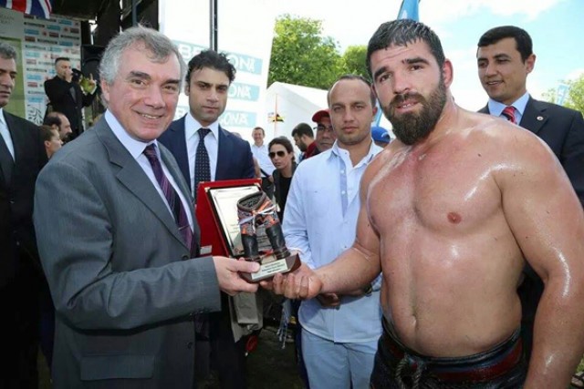 Londra er meydanında Karabulut yiğitliği