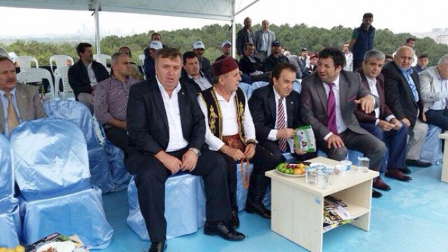 Yeni ağa meydanlarda