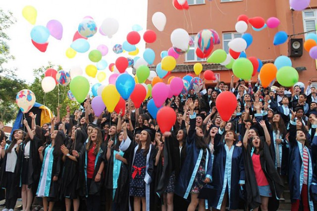 Çağrıbey mezunları uğurlandı