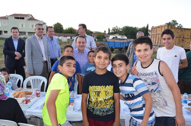 TAREDER, Kadıköylülerle iftar açtı