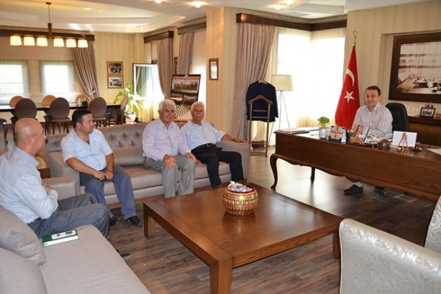 Eski bakandan Işıklar’a ziyaret