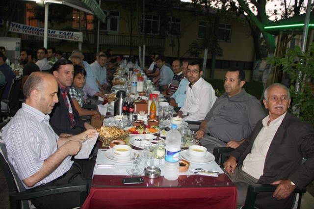 Yıldırımlar’dan geleneksel iftar