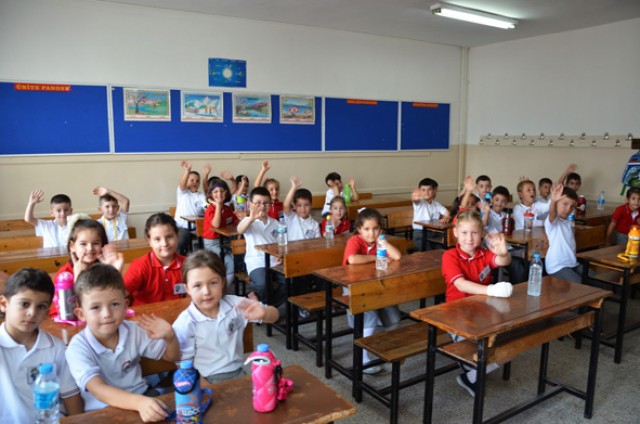 Minikler okula başladı