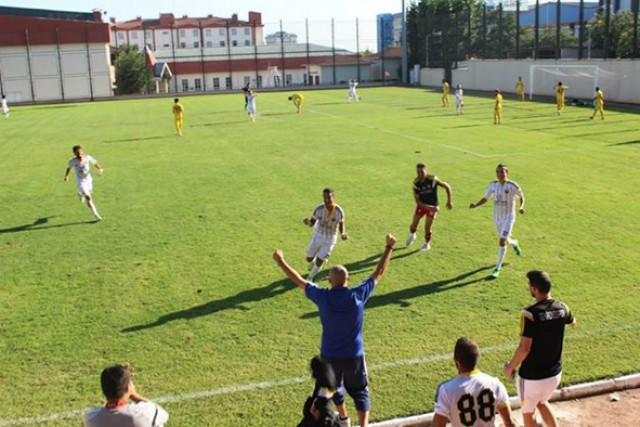 Tekirdağspor Ezdi Geçti !
