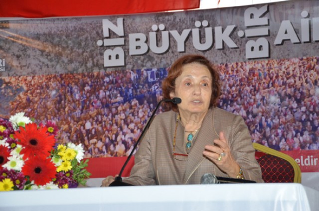 Söyleşiye katkıda bulunanlara teşekkür