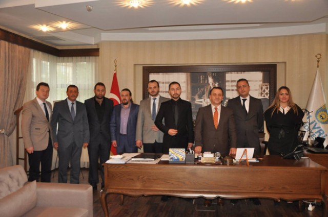 Ülkücülerden iki anlamlı hediye