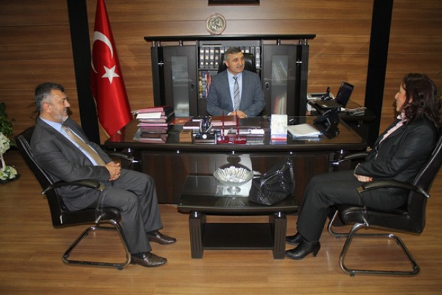 AK Parti Vekilinden Ay’a ziyaret