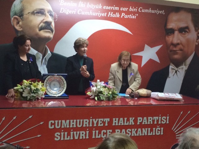 CHP kadınlardan vefa örneği
