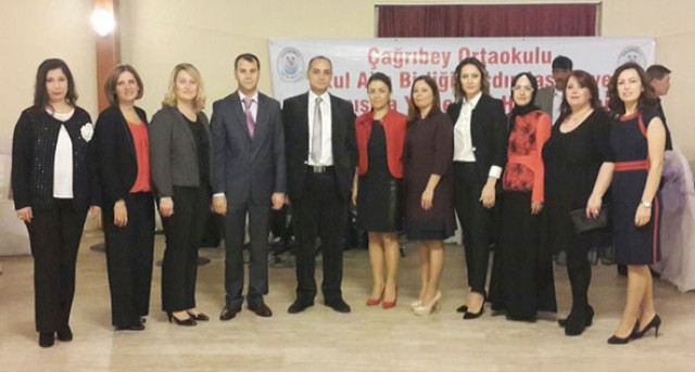 Çağrıbey Ortaokulu ailesi yemekte buluştu