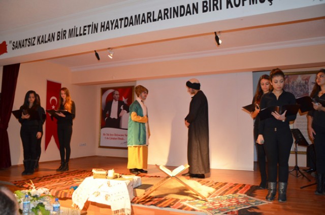 “Sen gül ol da, uğuruna ötmeyen bülbül utansın” Mevlana