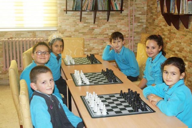 İlkokulun satranç birincisi 3/A oldu