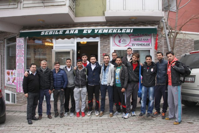 Sebile Ana’da, Alibey’e kahvaltı