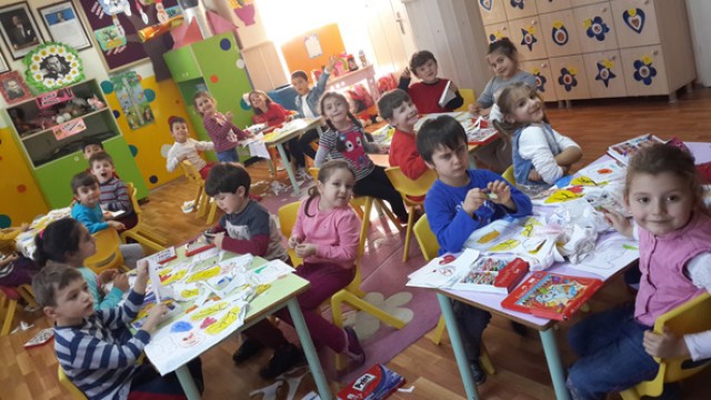 Erguvan minikleri organlarını tanıdı