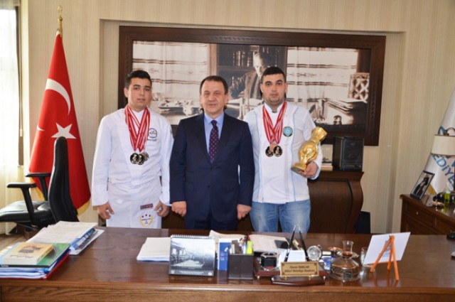 Işıklar, şampiyonları ödüllendirdi