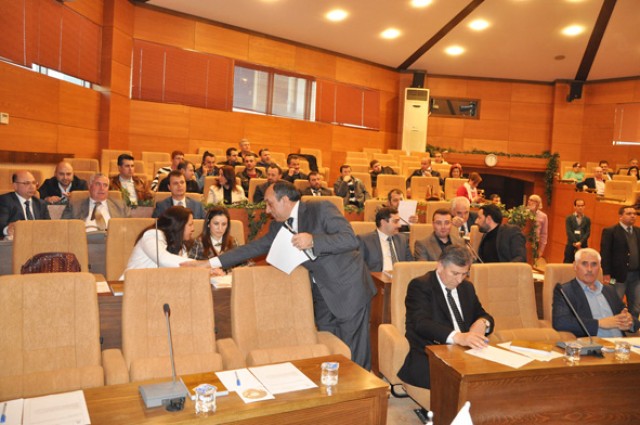 AK Parti’den 5 araştırma önergesi