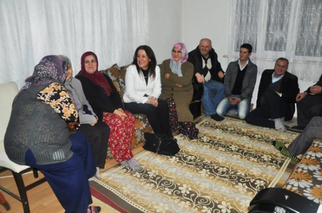 Bir gecede 130 aileye misafir oldular!