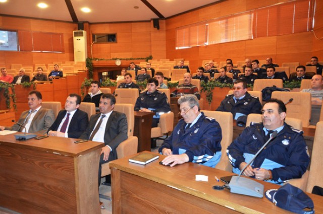 Zabıtalar yeni yönetmelik hakkında bilgilendirildi