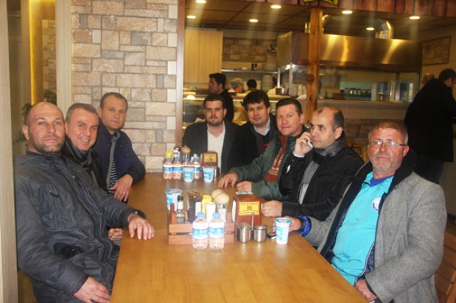 Gümüşyaka’ya galibiyet yemeği