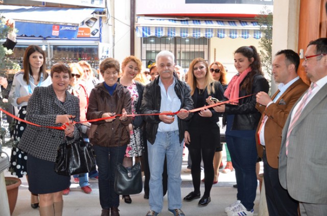 Renklerin Dansı başladı