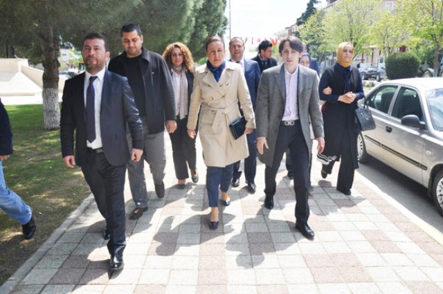 Vekil adayları ile seçim çalışması hız kesmiyor